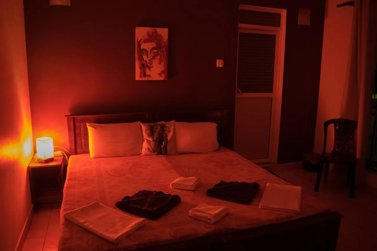 Hotel Family Tree Negombo